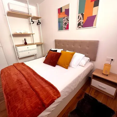 Amber L5 Apartment *